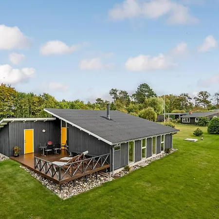 Cozy In With Kitchen Holiday home *
